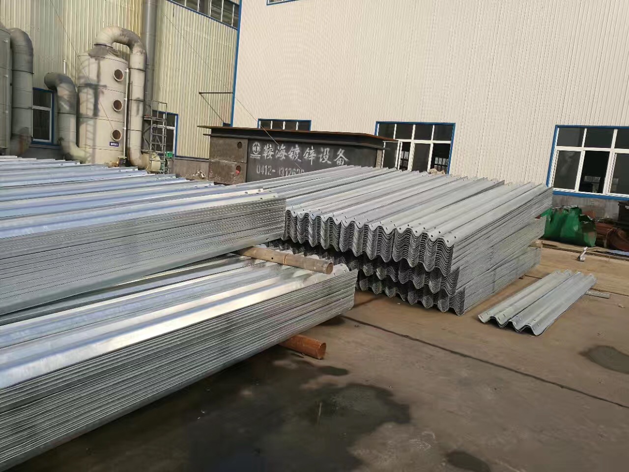 波形护栏厂家